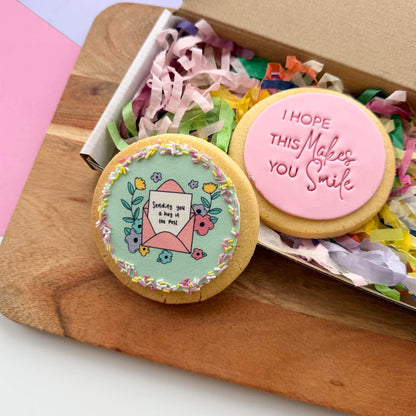 Hug In The Post Set